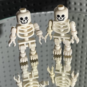 LEGO 2x White Skeleton Minifigure With Swivel Arms Halloween Floppy Arms Monster