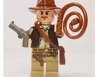 Lego Holy Grail Hunter MINIFIGURE Temple of Doom Indiana Jones - Dark Brown Jacket, Reddish Brown Fedora, Closed Mouth Lopsided Grin /w Gear