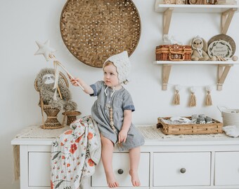 ベビーピクシーハット、かぎ針編みのピクシーボンネット、紐付きベビー