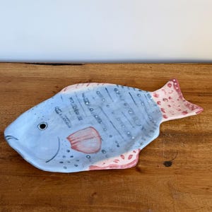 Handmade Ceramic Fish Dish – Hand Painted Pottery Plate, Coastal Kitchen Decor, Unique Serving Dish, Ocean Inspired.