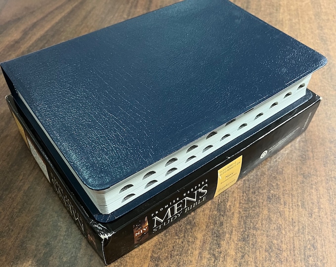 NIV 1984 Mens Study Bible Thumb Indexed - Navy Bonded Leather - Out of Print NIV