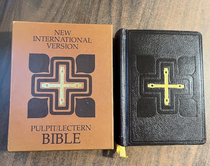 NIV 1978 (pre 1984) Pulpit Bible - Leather Hardcover - Out of Print NIV - Super Giant Print (Coffee table / display bible)