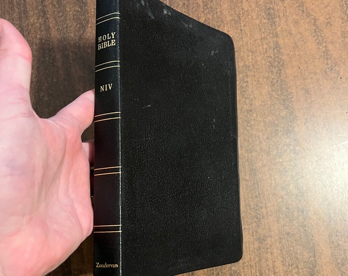 NIV 1984 Large Print Thinline Bible - Black Genuine Leather - Out of Print NIV New International Version, 1996 printed in usa