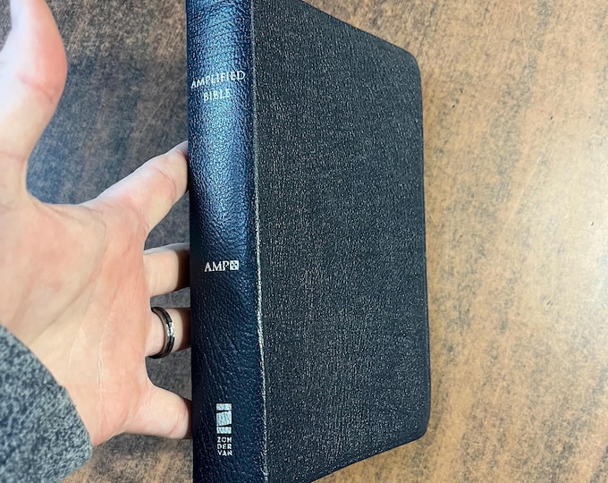 Amplified Classic 1987 Bible, Standard Size - Navy Bonded Leather - out of print AMPC 0310915007 Printed in United States of America USA