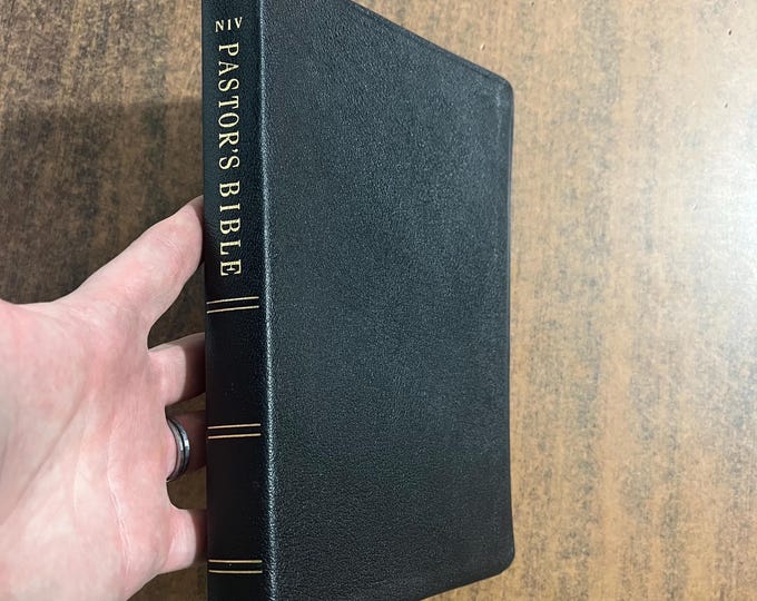 NIV 1984 Pastors Bible, Large Print Thinline edition - Black Genuine Leather - Out of Print NIV New International Version, Printed in USA