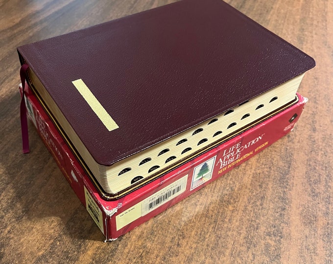 NIV 1984 Life Application Study Bible Thumb Indexed - Burgundy Genuine Top Grain Leather - Out of Print NIV