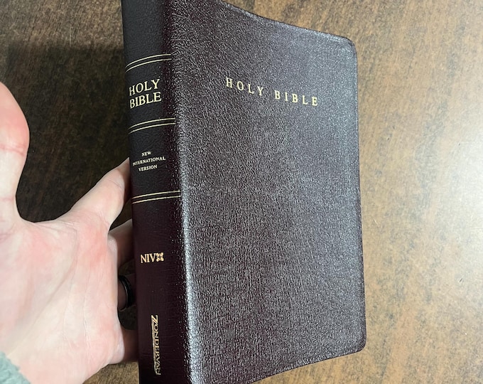 NIV 1984 Giant Print Reference Bible - Burgundy Bonded Leather - Out of Print NIV 84, printed in usa United States of America 0310908167