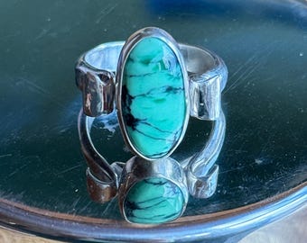 Oval Varisite Sterling Silver Ring - Hammered Shank, Size 6.25