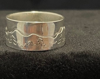 Mountains of Montana sterling silver patterned ring