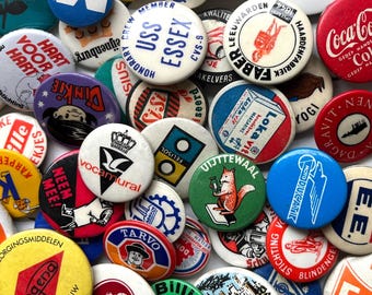 15 vintage Dutch pin buttons, retro 1970s advertising pinbacks