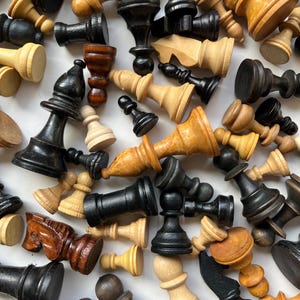 30 vintage chess pieces, wooden Staunton chess mix, black and white pawns, replacement board game parts