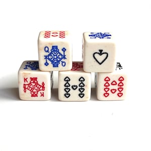 5 vintage poker dice, bluff casino game pieces, liar’s game set