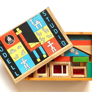 Vintage building blocks, children blocks, wooden blocks, blocks for buildings, houses, painted wooden tiles, made in Germany