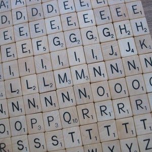 100 vintage scrabble tiles, wooden bulk letters, letters from Dutch Scrabble game