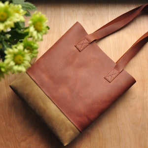 Schlichte zweifarbige Ledertasche / Ledertasche / Ledertasche / Simplistische Tasche / Minimalistische Tasche in Schokoladen- und Waldgrünem Leder