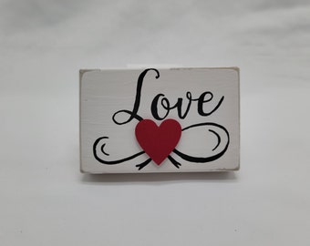 Primitive Rustic farmstyle wooden valentine decor
