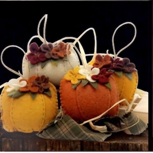 Felt Pumpkin Ornaments - set of 4