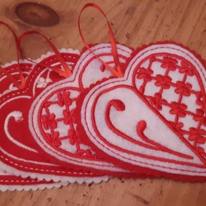 Felt heart Valentine&#39;s Ornaments