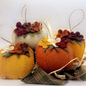 Felt Pumpkin Ornaments - set of 4