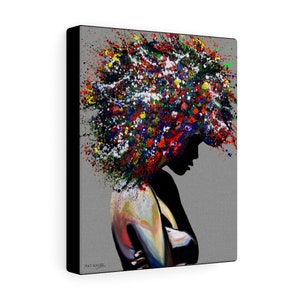 Puede incluir: Una pintura abstracta colorida de una persona con un gran afro. El afro est&aacute; hecho de una variedad de colores, incluyendo rojo, amarillo, azul, verde y blanco. La cara de la persona est&aacute; de perfil y est&aacute; mirando hacia abajo. El fondo es gris claro.