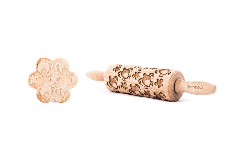 Junior rolling pin for cookies embossing roller. Lovely turtles
