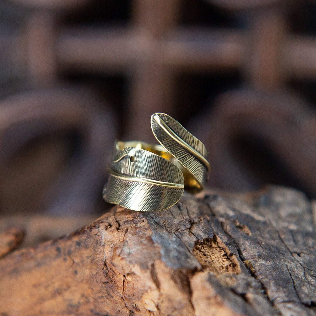 Adjustable plume feather ring hot sale