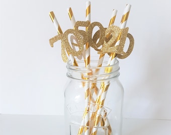 White and gold foil stripe age paper straws. 18th 21st 30th 40th 50th 60th 70th 80th 90th party gold glitter age straws