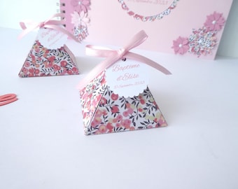Scatola portaconfetti a forma di piramide con stampa Liberty Wiltshire, corallo e rosa, per battesimo, comunione, matrimonio, fatta a mano
