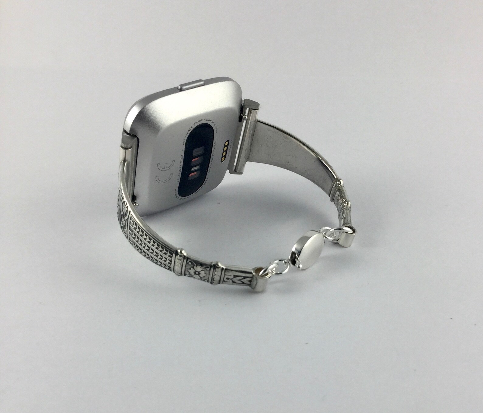 fitbit versa bands size