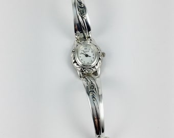 Montre avec manche en cuillère - Taille 6 1/4 pouces - Montre-bracelet pour femme - # 11430