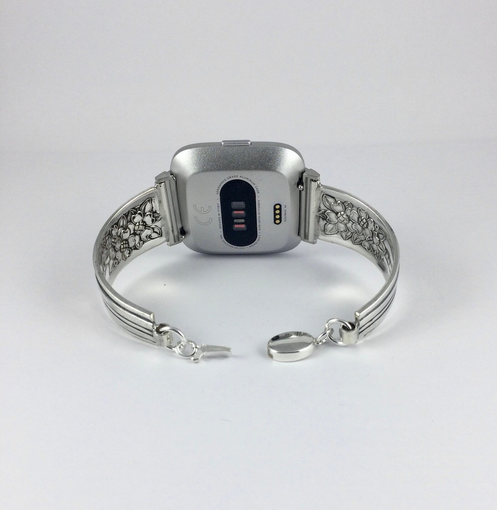 fitbit versa bands size