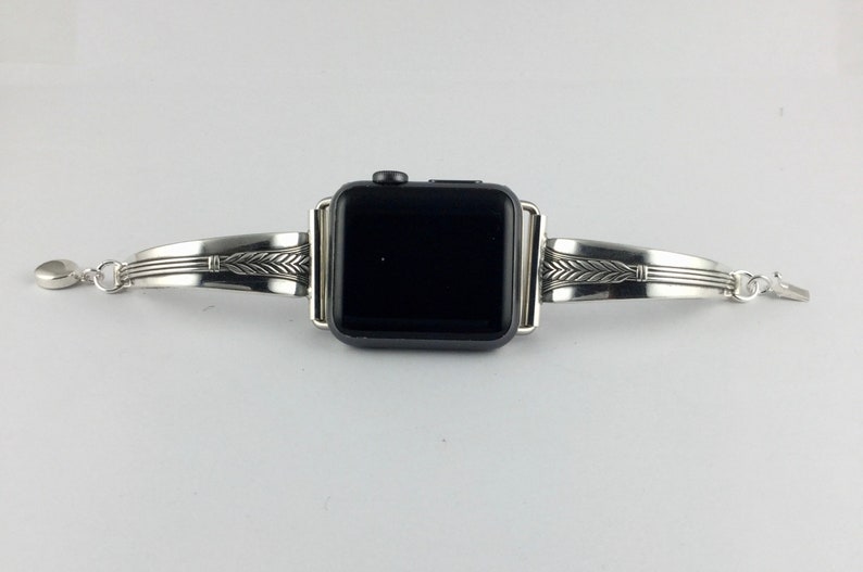 iwatch 6 screen size