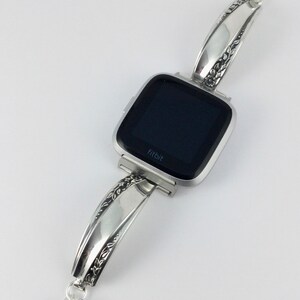 Correa para Fitbit Versa (talla 6 1/4 pulgadas) - N.° 7905 - Fitbit Versa - Correa para Versa Lite imagen 3