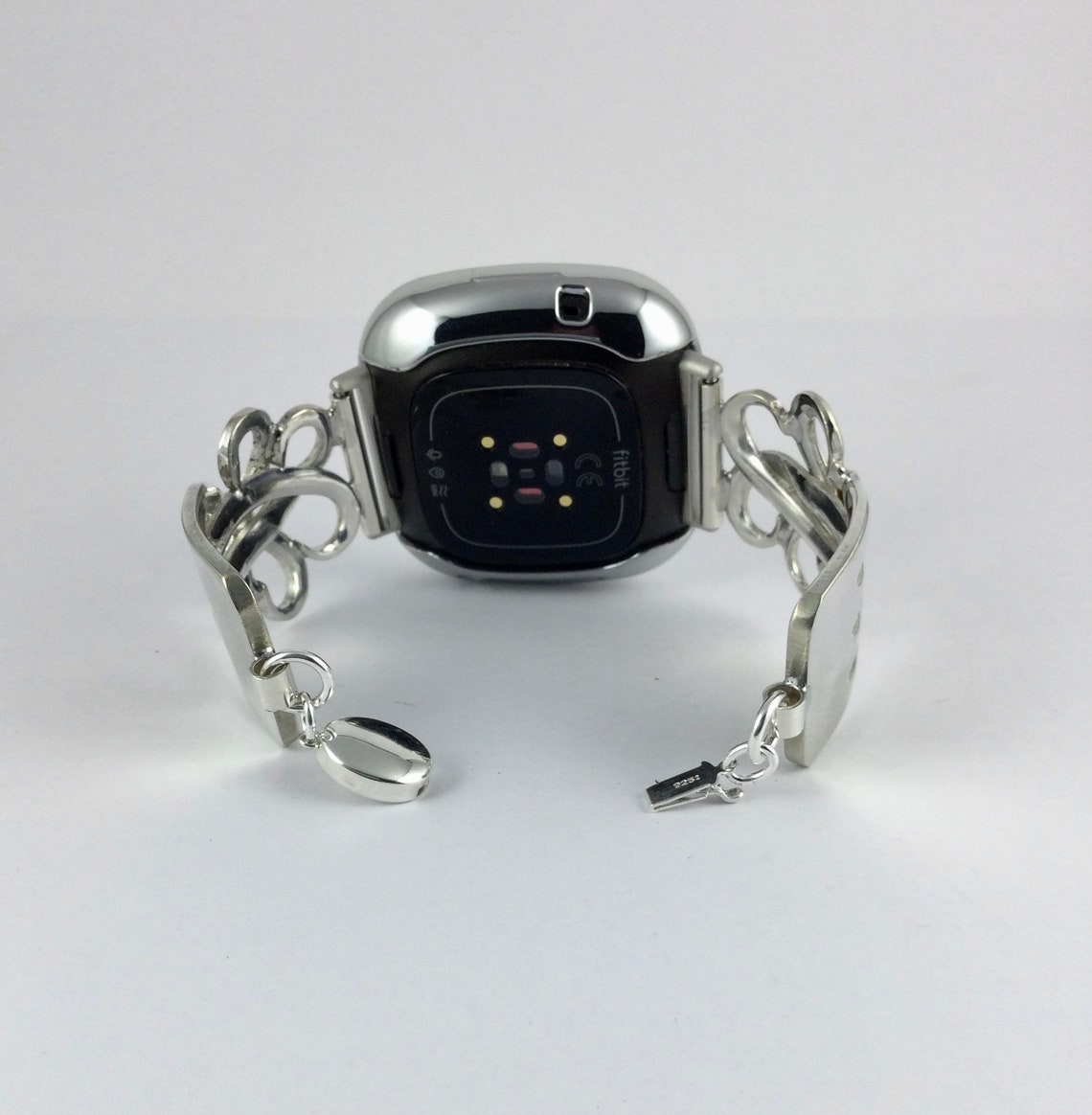 fitbit versa 2 large band size