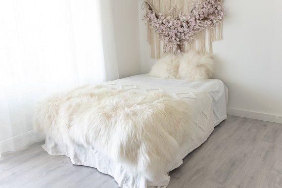 Quattro ICELANDIC Sheepskin Rug | Large Sheepskin | Gray Sheepskin | Sheepskin Throw | Icelandic Sheepskin Rug | #3pol4 IVORY