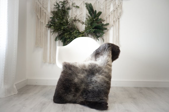 Real Sheepskin Rug Shaggy Rug Chair Cover Scandinavian Home Sheepskin Throw Sheep Skin Brown White Sheepskin Home Decor Rugs #herdwik372