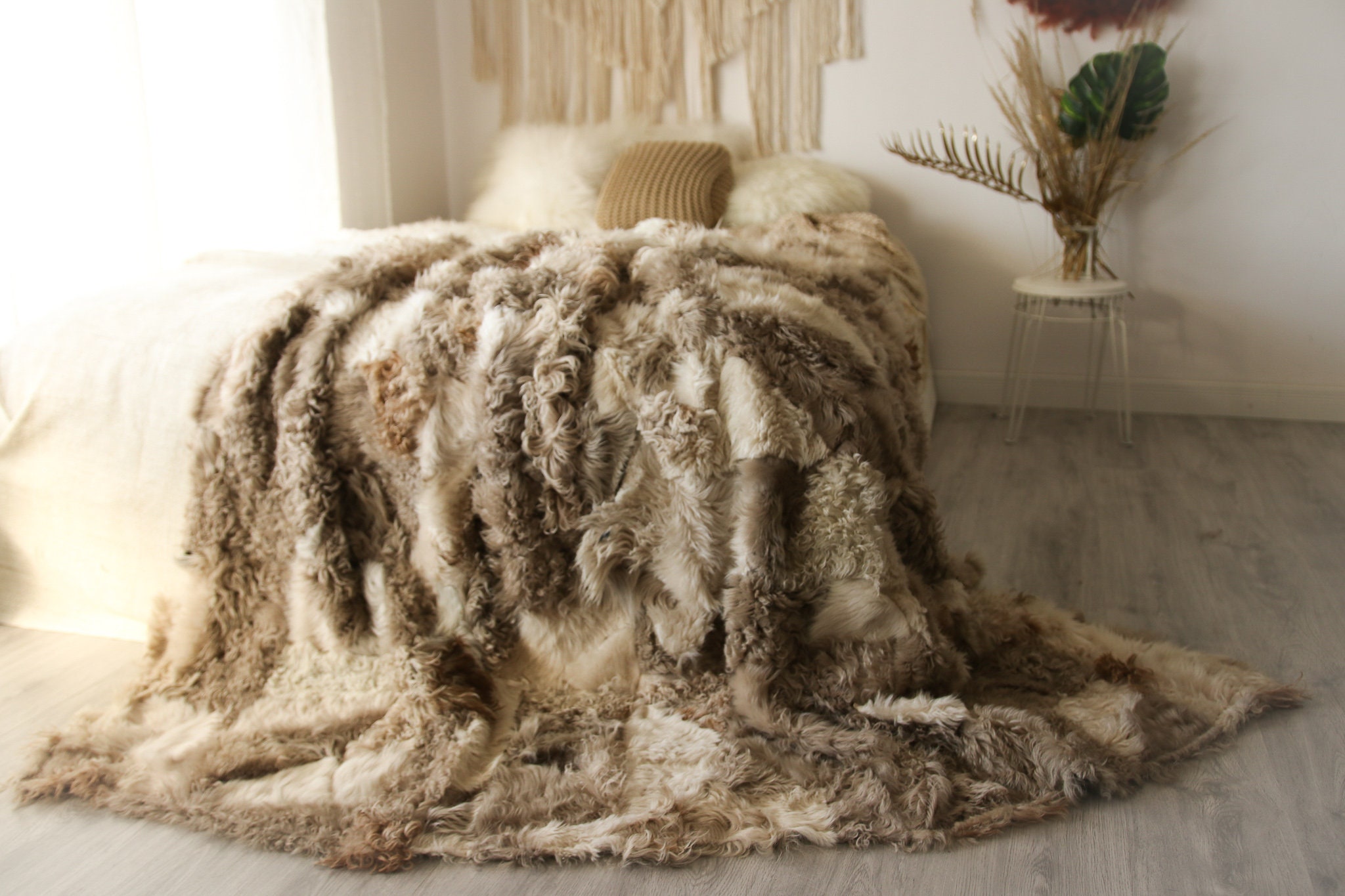 Luxurious Toscana Sheepskin Real Fur Bed Spread Throw Real Fur Blanket Sheepskin Throw Sofa Cover Luxury Blanket Comforter Boho Beige Fu16