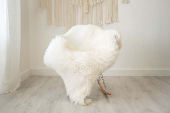 Real Sheepskin Rug Shaggy Rug Chair Cover Scandinavian Home Sheepskin Throw Sheep Skin Creamy White Sheepskin Home Decor Rugs #herdwik335