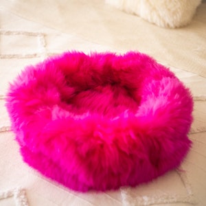 Large Sheepskin Cat bed | Sheepskin Dog bed | Cat Pouf | Dog Pouf | Sheepskin Cat Mat | Dog Mat | Pink Amarant Pet Bed | Fur Pet Bed