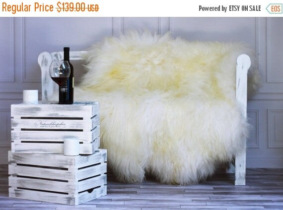 ON SALE Medium Genuine Natural ICELANDIC Sheepskin Rug, Throw, Double - Square - Creamy White