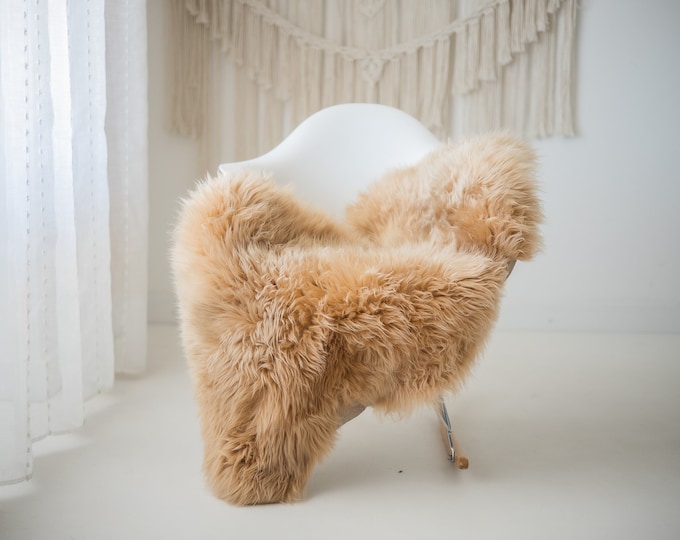 Real Sheepskin Rug Shaggy Rug Chair Cover Scandinavian Home Sheepskin Throw Sheep Skin Blonde Sheepskin Home Decor Rugs #herdwik604
