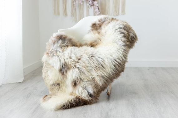 Real Sheepskin Rug Shaggy Rug Chair Cover Scandinavian Home Sheepskin Throw Sheep Skin Brown White Sheepskin Home Decor Rugs #herdwik228