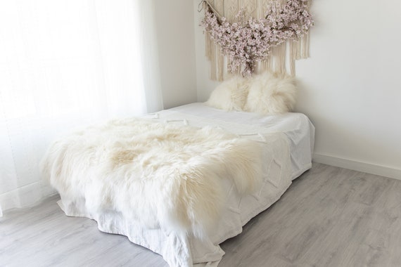 Quattro ICELANDIC Sheepskin Rug | Large Sheepskin | Gray Sheepskin | Sheepskin Throw | Icelandic Sheepskin Rug | #3pol3 IVORY