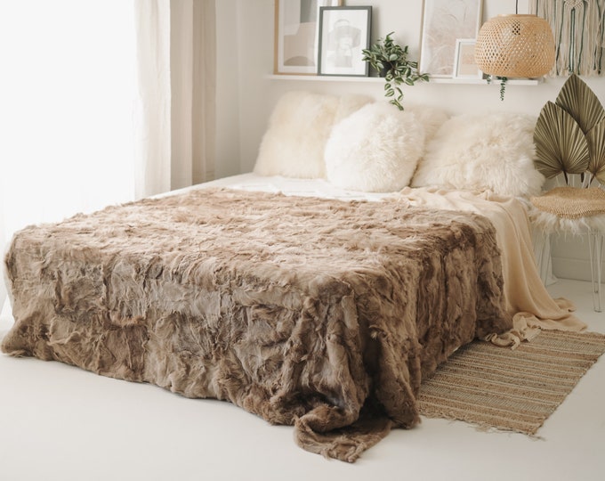 Luxurious Patchwork Toscana Sheepskin Rug Fur Throw | Real Fur Blanket | Sheepskin throw | Beige Sheepskin Blanket Boho |FuFu387