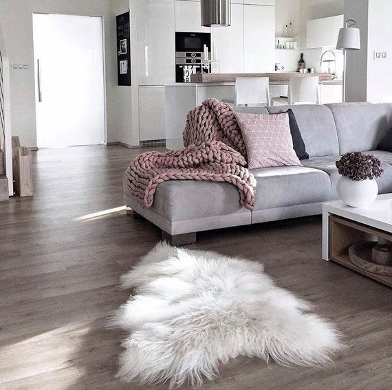 White Icelandic Sheepskin Rug | Christmas Decoration | sheep skin | Christmas Home | Home decor | White Rug | White Throw | Large Sheepskin