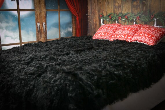 Luxurious Toscana Sheepskin Real Fur Bed Spread Throw Real Fur Blanket Sheepskin throw Sofa Cover Luxury Blanket Comforter Black Curly Fur