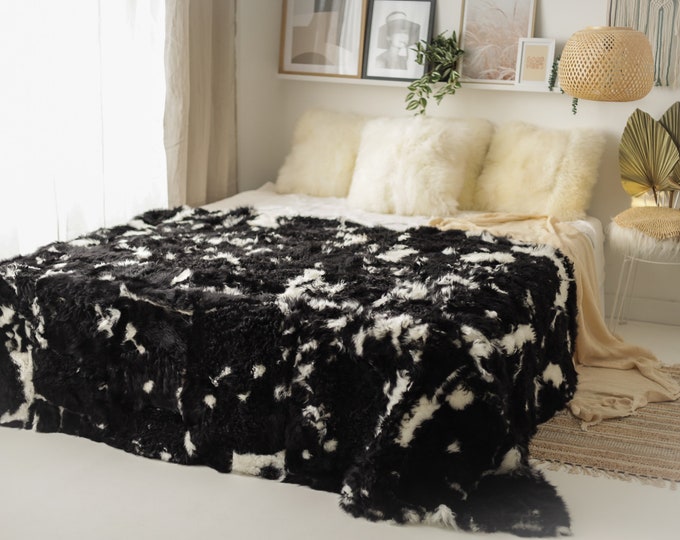 Luxurious Patchwork Toscana Sheepskin Rug Fur Throw | Real Fur Blanket | Sheepskin throw | Black White Sheepskin Blanket Boho |FuFu403