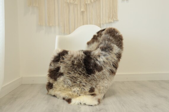 Real Sheepskin Rug Shaggy Rug Chair Cover Scandinavian Home Sheepskin Throw Sheep Skin Ivory Brown Sheepskin Home Decor Rugs #herdwik342