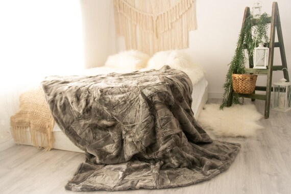 Luxurious Toscana Sheepskin Real Fur Bed Spread Throw Real Fur Blanket Sheepskin throw Sofa Cover Luxury Blanket Comforter Gray Fu38