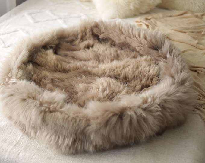 Sheepskin Cat bed Cat cave Pet bed Cat house Pet Furniture Hand Made -  Genuine Real Sheepskin cappuccino color